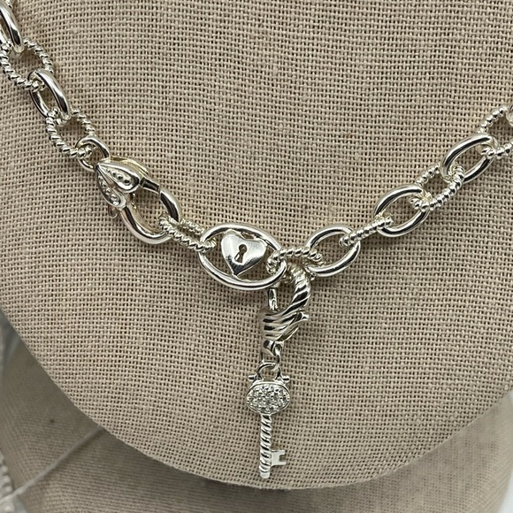 💎 Vintage Judith Ripka Sterling Silver Heart & Key Statement Necklace w/Box Cer - Picture 10 of 16